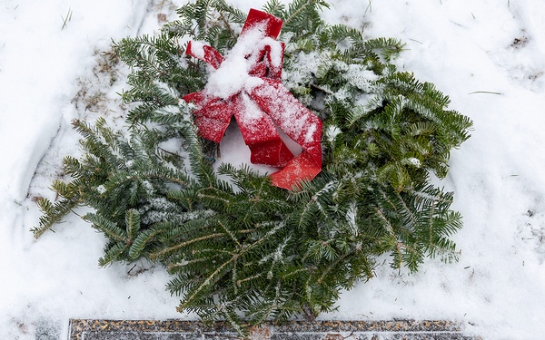 Army, Indy community honor veterans with wreath laying tradition