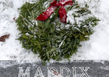 Army, Indy community honor veterans with wreath laying tradition