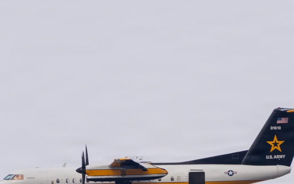 U.S. Army Golden Knights drop in to 2025 Army Navy Game