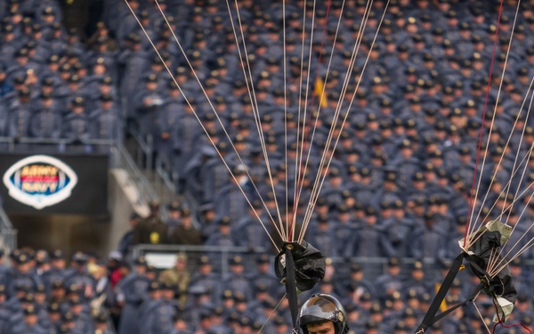 U.S. Army Golden Knights drop in to 2025 Army Navy Game