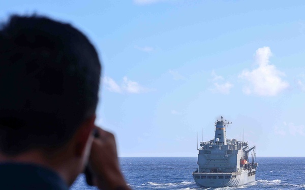 USS Lake Erie (CG 70) Replenishment-At-Sea with USNS Kanawha (T-AO 196)