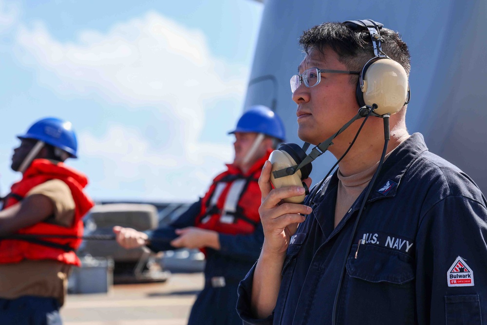 USS Lake Erie (CG 70) Replenishment-At-Sea with USNS Kanawha (T-AO 196)