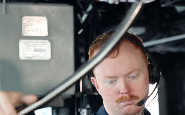 USS Roosevelt (DDG 80) Sails in the Gulf of Oman