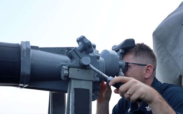 USS Roosevelt (DDG 80) Sails in the Gulf of Oman
