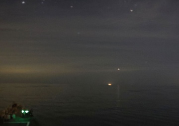 USS Roosevelt (DDG 80) Sails in the Arabian Gulf