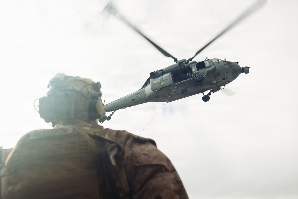 11th MEU Marines, Sailors Conduct Fast-Rope Training Aboard USS Boxer