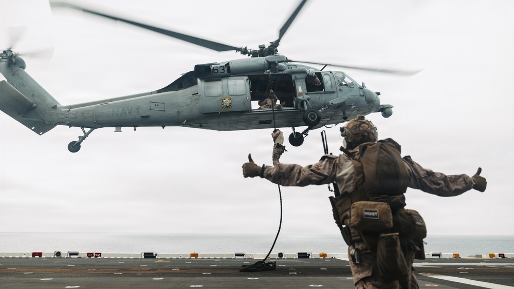 11th MEU Marines, Sailors Conduct Fast-Rope Training Aboard USS Boxer