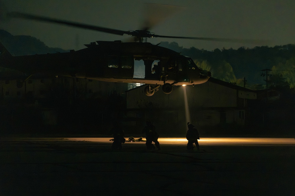 2-2 AHB Conducts Combined Air Assault Training