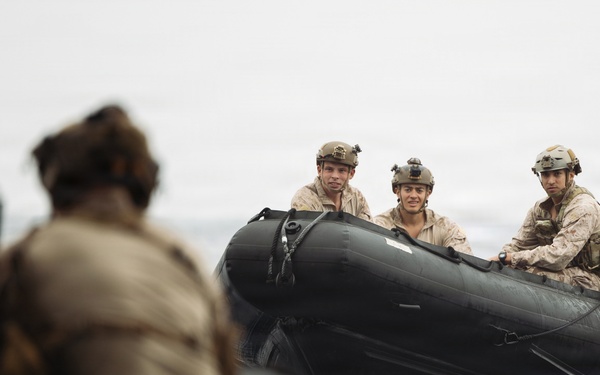 11th MEU Marines, Sailors Conduct CRRC Training Aboard the USS Boxer