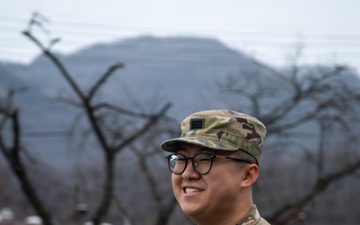 1-38 Field Artillery Regiment delivers Christmas gifts to local childrens home