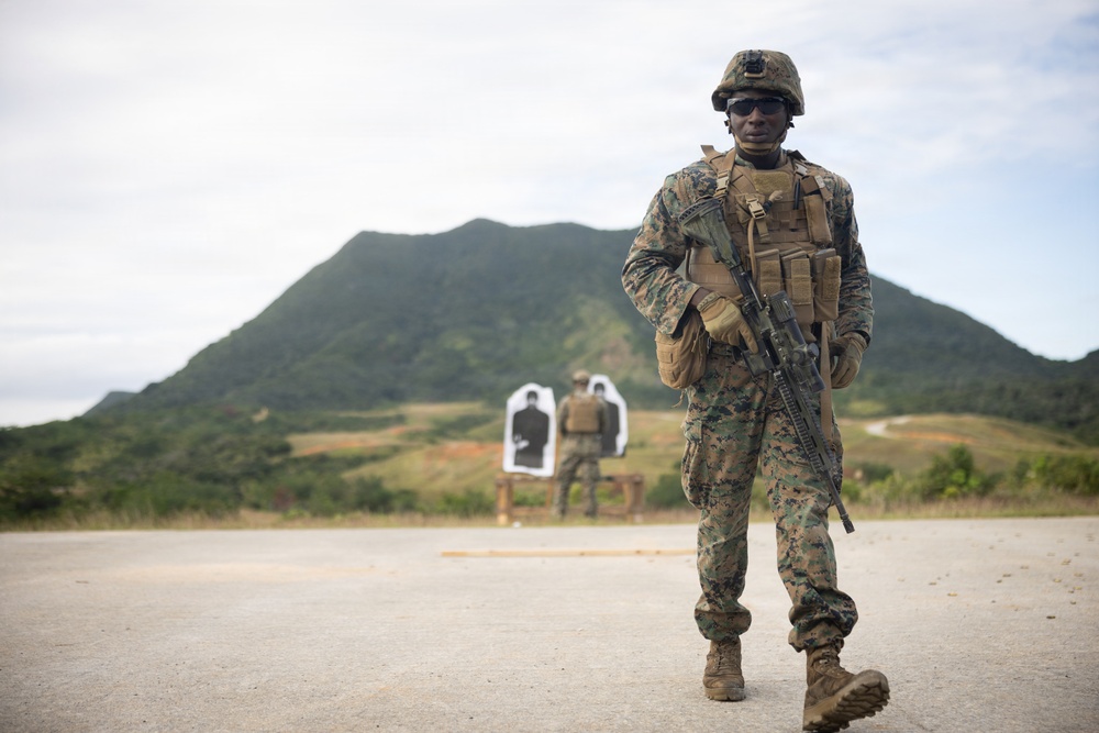 12th LCT Marines Execute a Small Arms Live-Fire Range