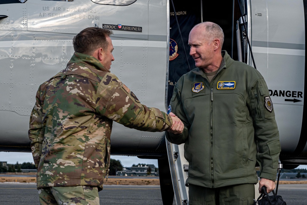 5th AF commander visits 35th FW