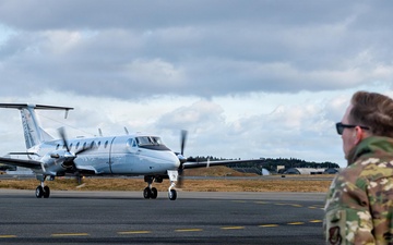 5th AF commander visits 35th FW