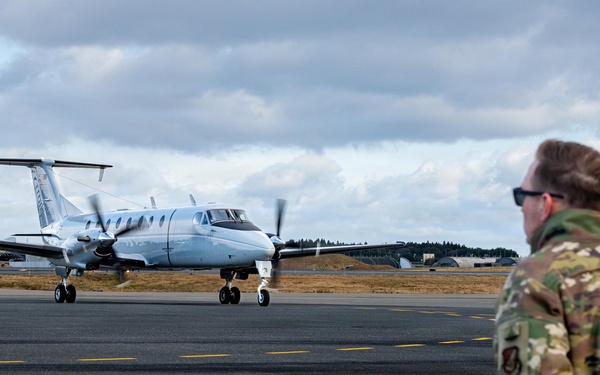 5th AF commander visits 35th FW