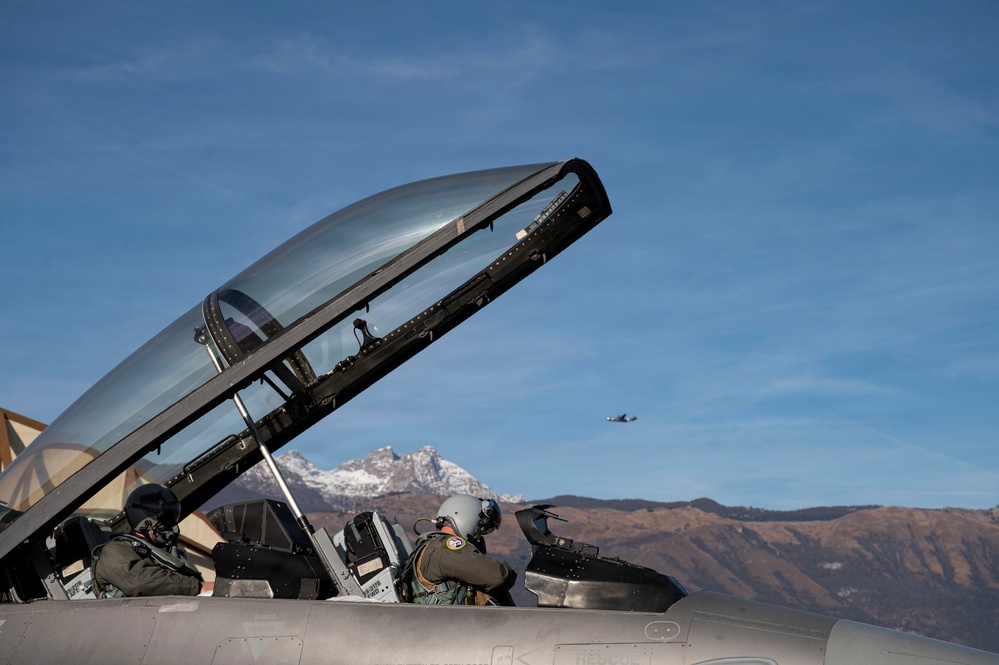 U.S. Ambassador to NATO Visits Aviano Air Base