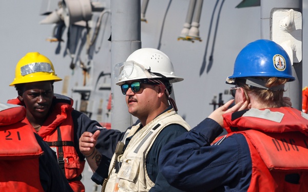 Frank E. Petersen Jr. conducts small boat operations