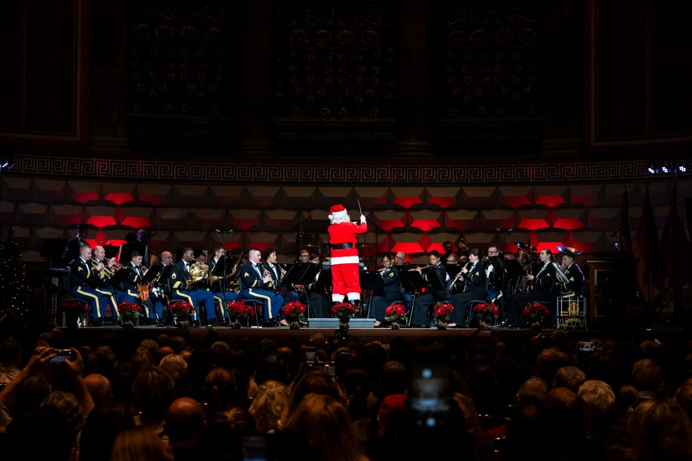 USAREUR-AF Band &amp; Chorus Holiday Concert in Wiesbaden, Germany