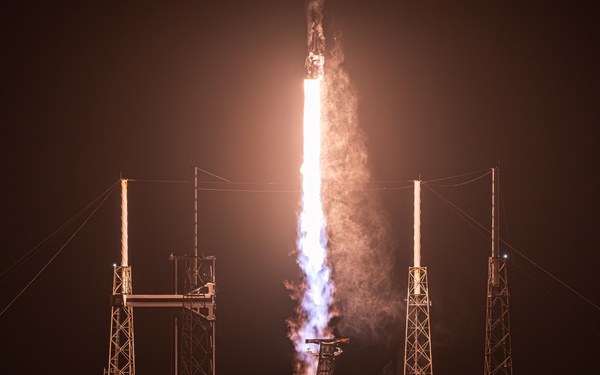 Starlink 6-82 Launches from Cape Canaveral Space Force Station