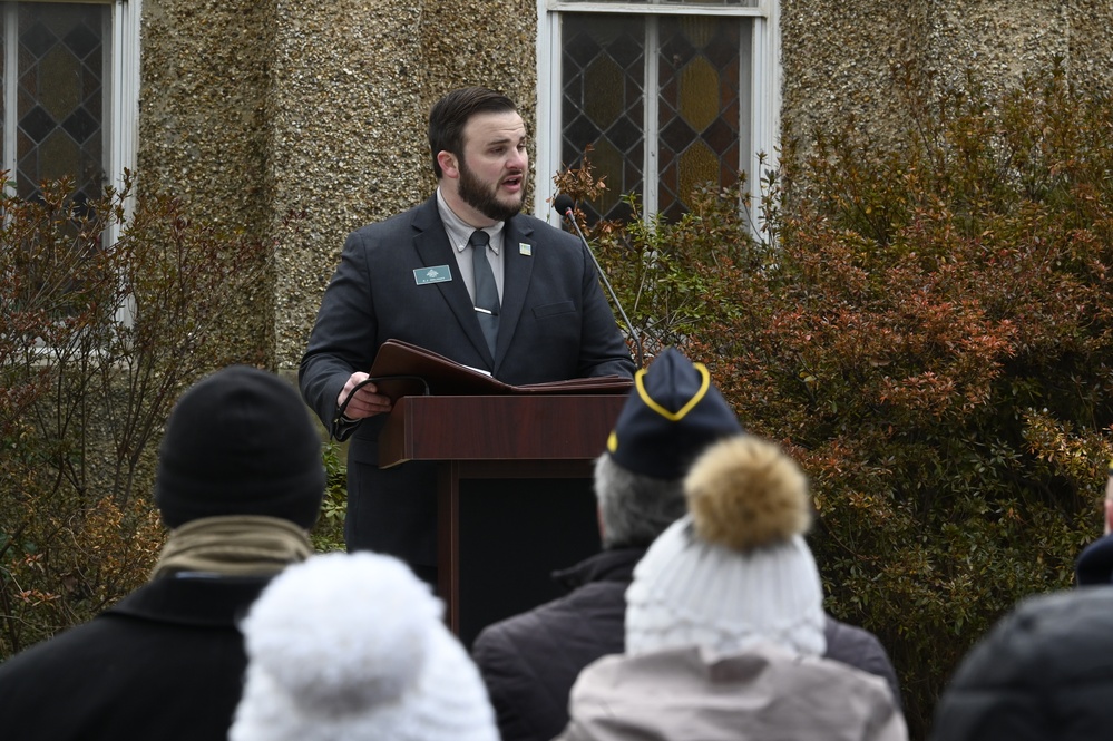 District of Columbia National Guard, District Community Attends Wreaths Across America at Congressional Cemetery