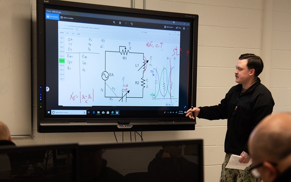 Surface Warfare Engineering Schools Command (SWESC) Great Lakes Instructors Train Next Generation of U.S. Navy Electrician's Mates