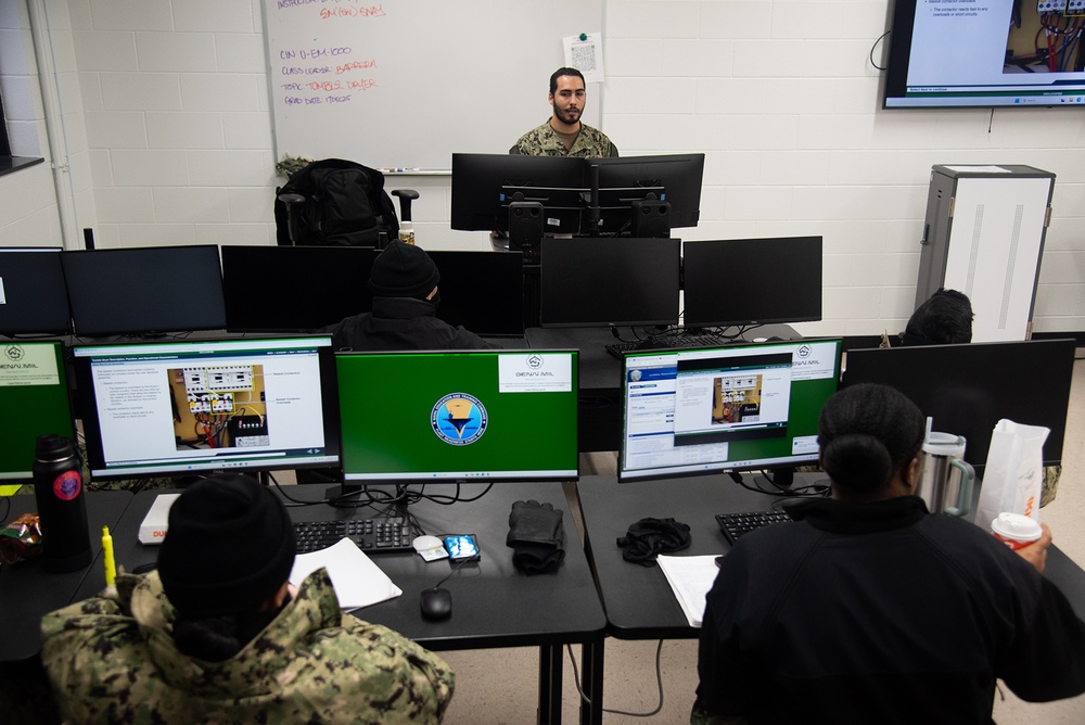 Surface Warfare Engineering Schools Command (SWESC) Great Lakes Instructors Train Next Generation of U.S. Navy Electrician's Mates