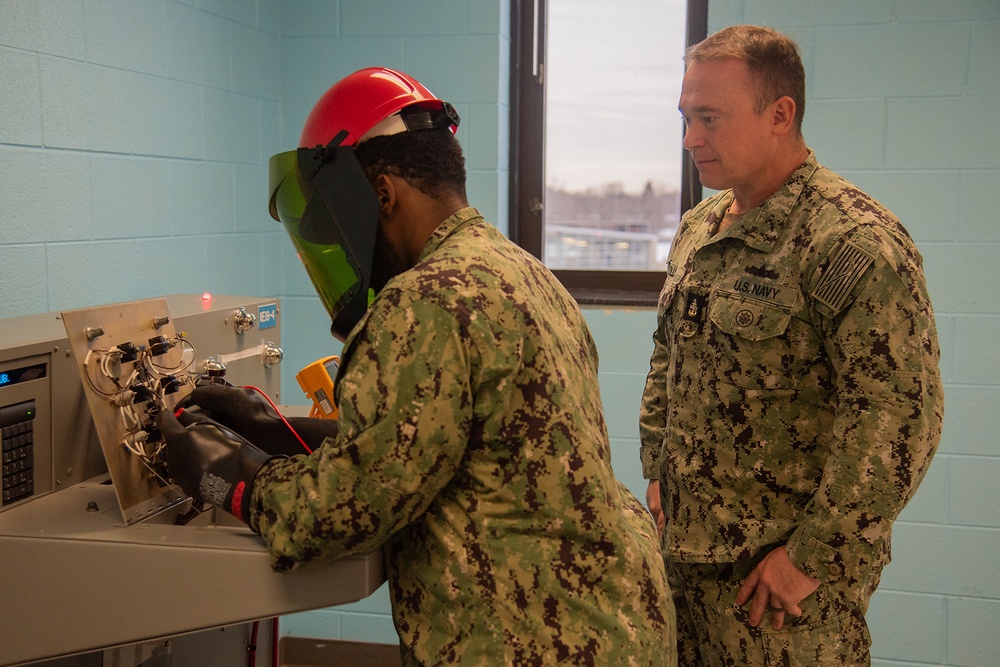 Surface Warfare Engineering Schools Command (SWESC) Great Lakes Instructors Train Next Generation of U.S. Navy Electrician's Mates