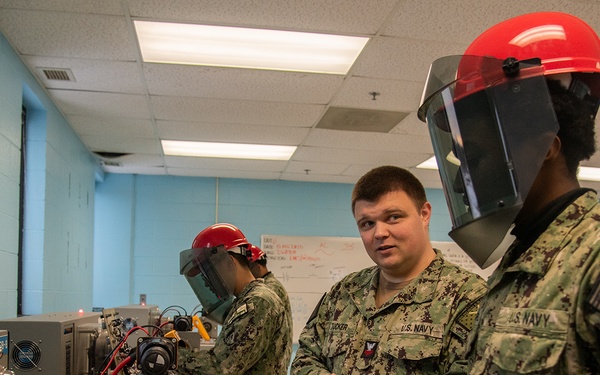 Surface Warfare Engineering Schools Command (SWESC) Great Lakes Instructors Train Next Generation of U.S. Navy Electrician's Mates