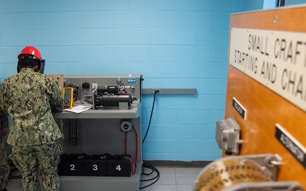 Surface Warfare Engineering Schools Command (SWESC) Great Lakes Instructors Train Next Generation of U.S. Navy Electrician's Mates