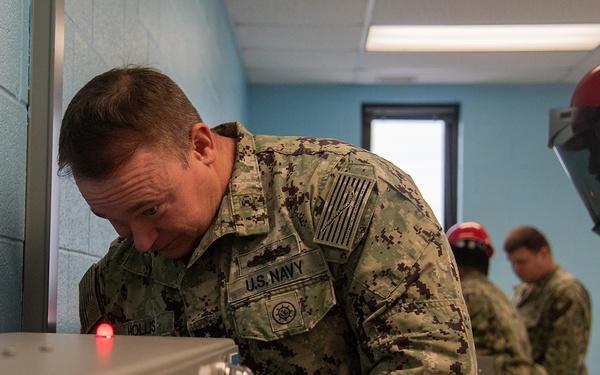 Surface Warfare Engineering Schools Command (SWESC) Great Lakes Instructors Train Next Generation of U.S. Navy Electrician's Mates
