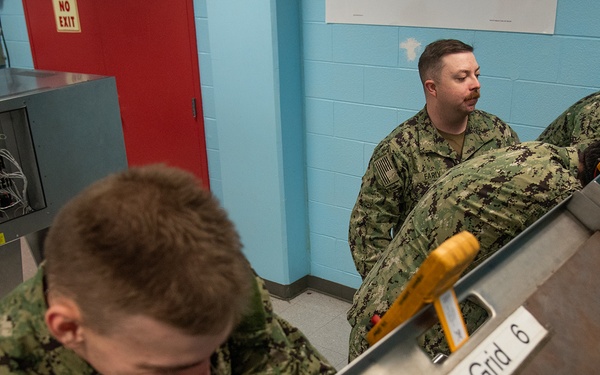 Surface Warfare Engineering Schools Command (SWESC) Great Lakes Instructors Train Next Generation of U.S. Navy Electrician's Mates