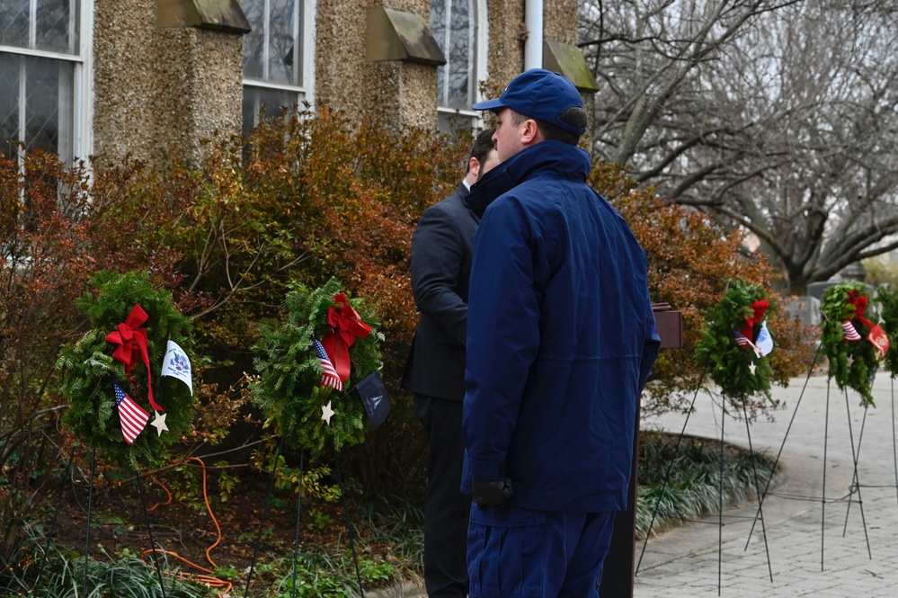 District of Columbia National Guard, District Community Attends Wreaths Across America at Congressional Cemetery