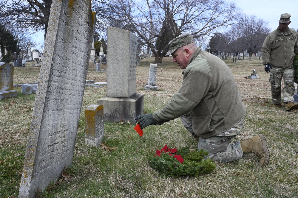 District of Columbia National Guard, District Community Attends Wreaths Across America at Congressional Cemetery