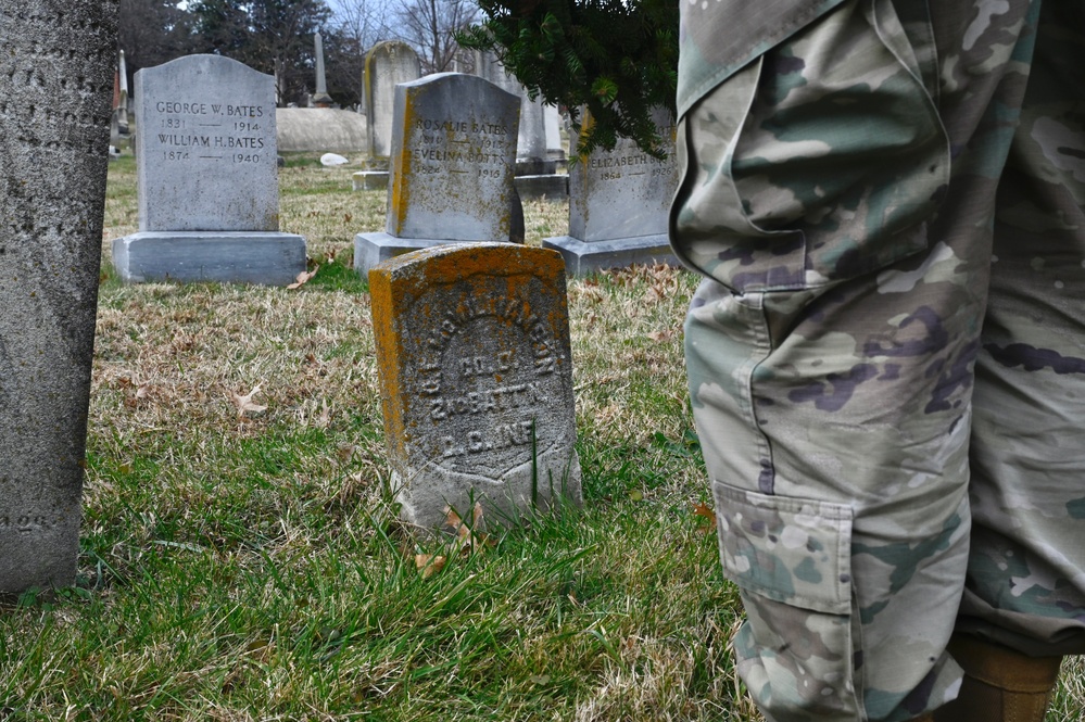 District of Columbia National Guard, District Community Attends Wreaths Across America at Congressional Cemetery