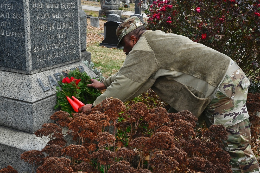 District of Columbia National Guard, District Community Attends Wreaths Across America at Congressional Cemetery