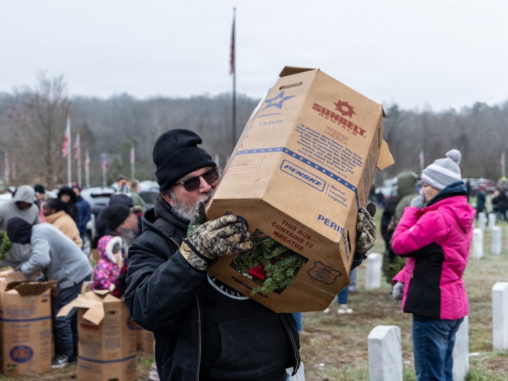 Hundreds gather to honor those interred at KVCC during annual Wreaths Across America event