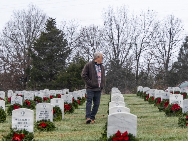 Hundreds gather to honor those interred at KVCC during annual Wreaths Across America event