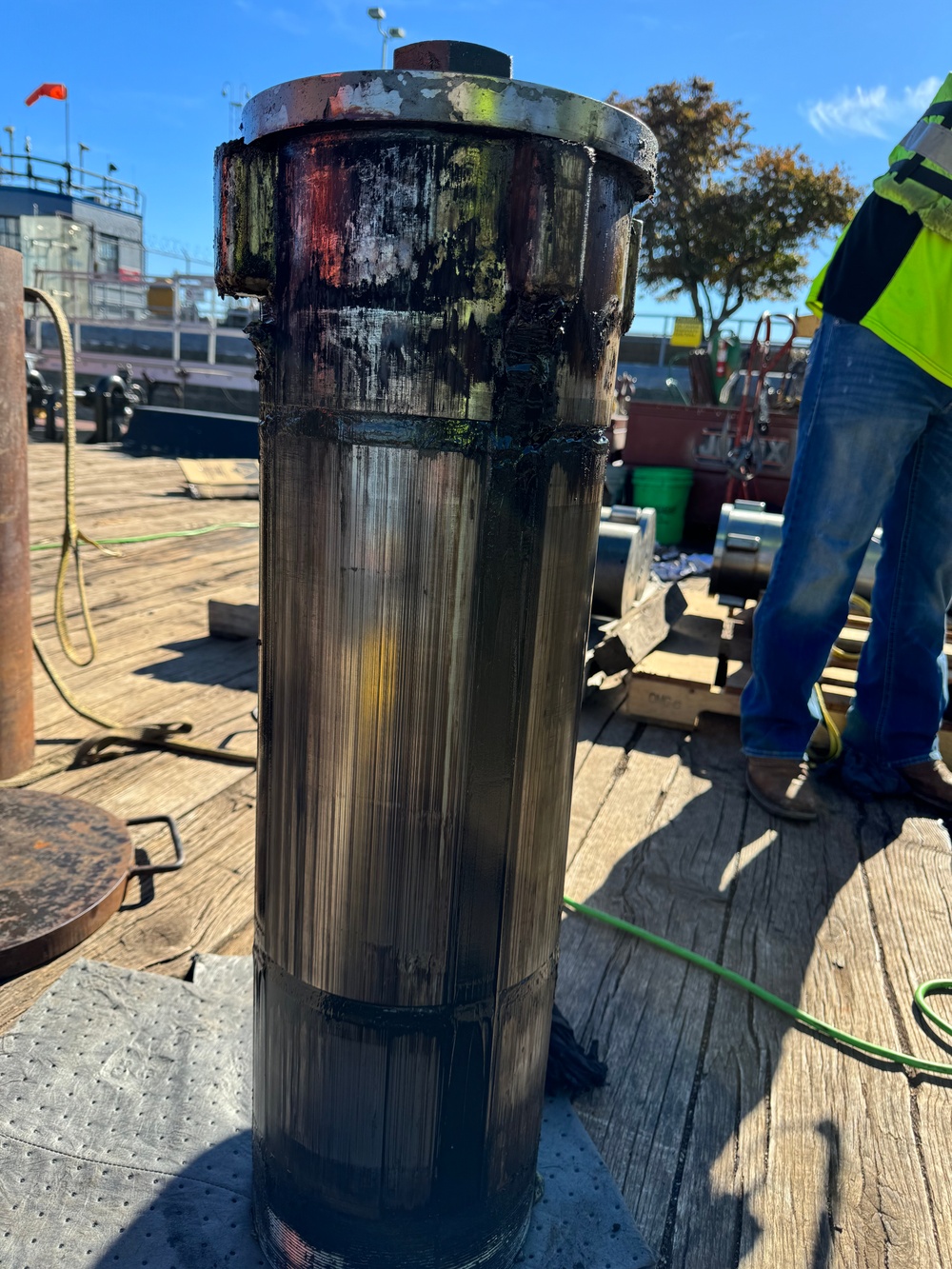 Rock Island District Tackles Emergency at Chicago Harbor Lock with Innovative Solution