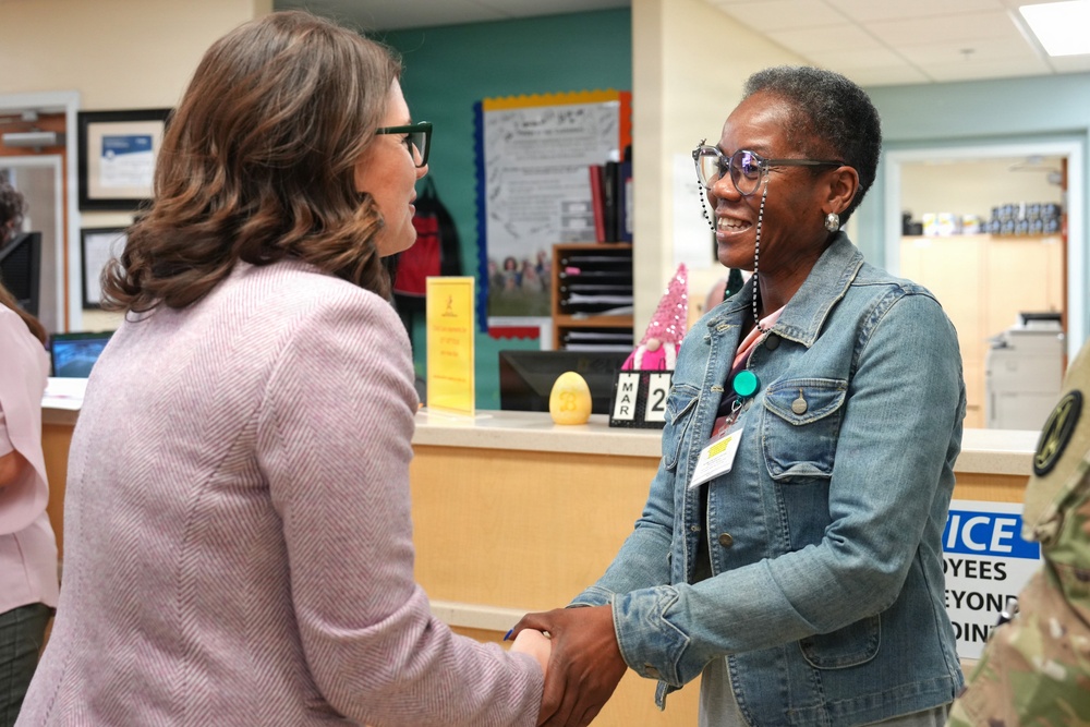 Rep. Sarah Elfreth visits Fort Meade