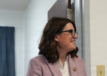 Rep. Sarah Elfreth visits Fort Meade