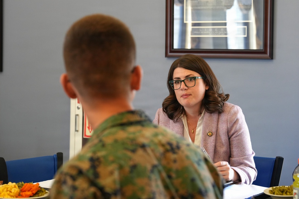 Rep. Sarah Elfreth visits Fort Meade