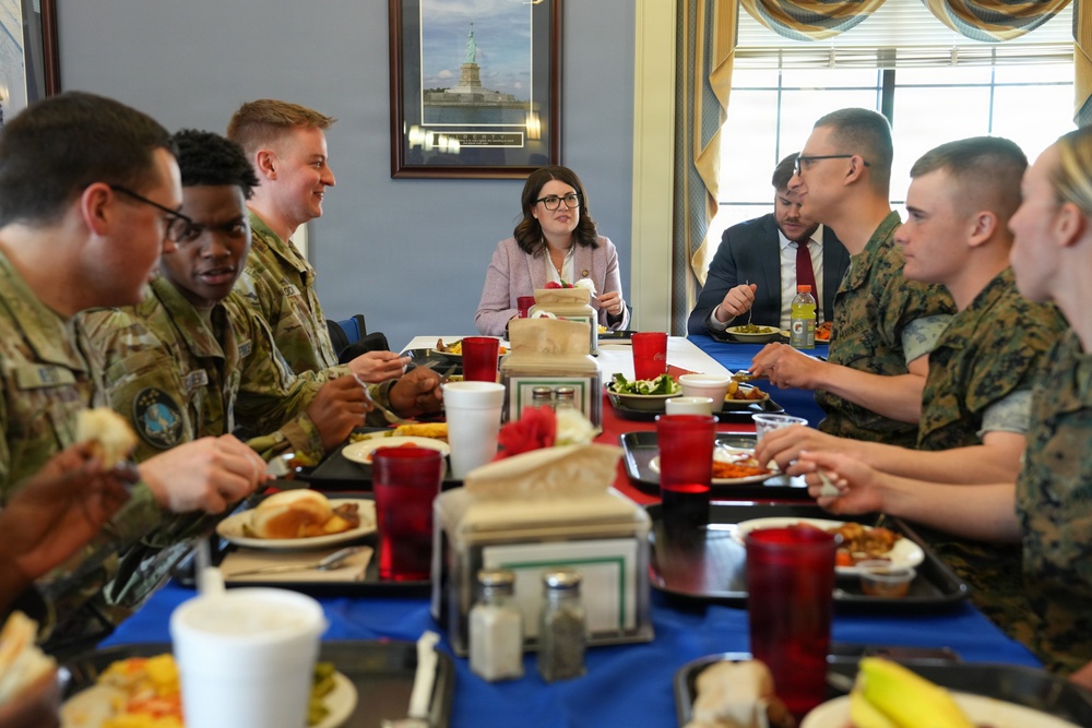 Rep. Sarah Elfreth visits Fort Meade