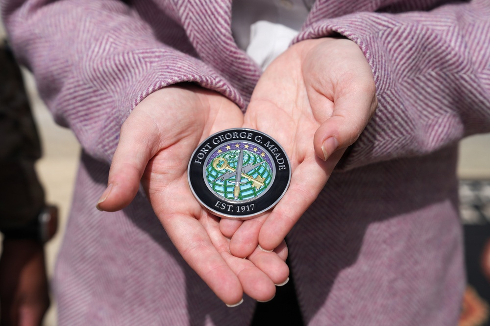 Rep. Sarah Elfreth visits Fort Meade