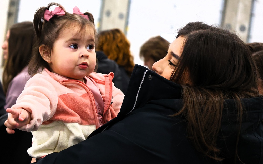 Last of Illinois Army National Guard's 2nd Battalion, 130th Infantry Soldiers Return from Deployment