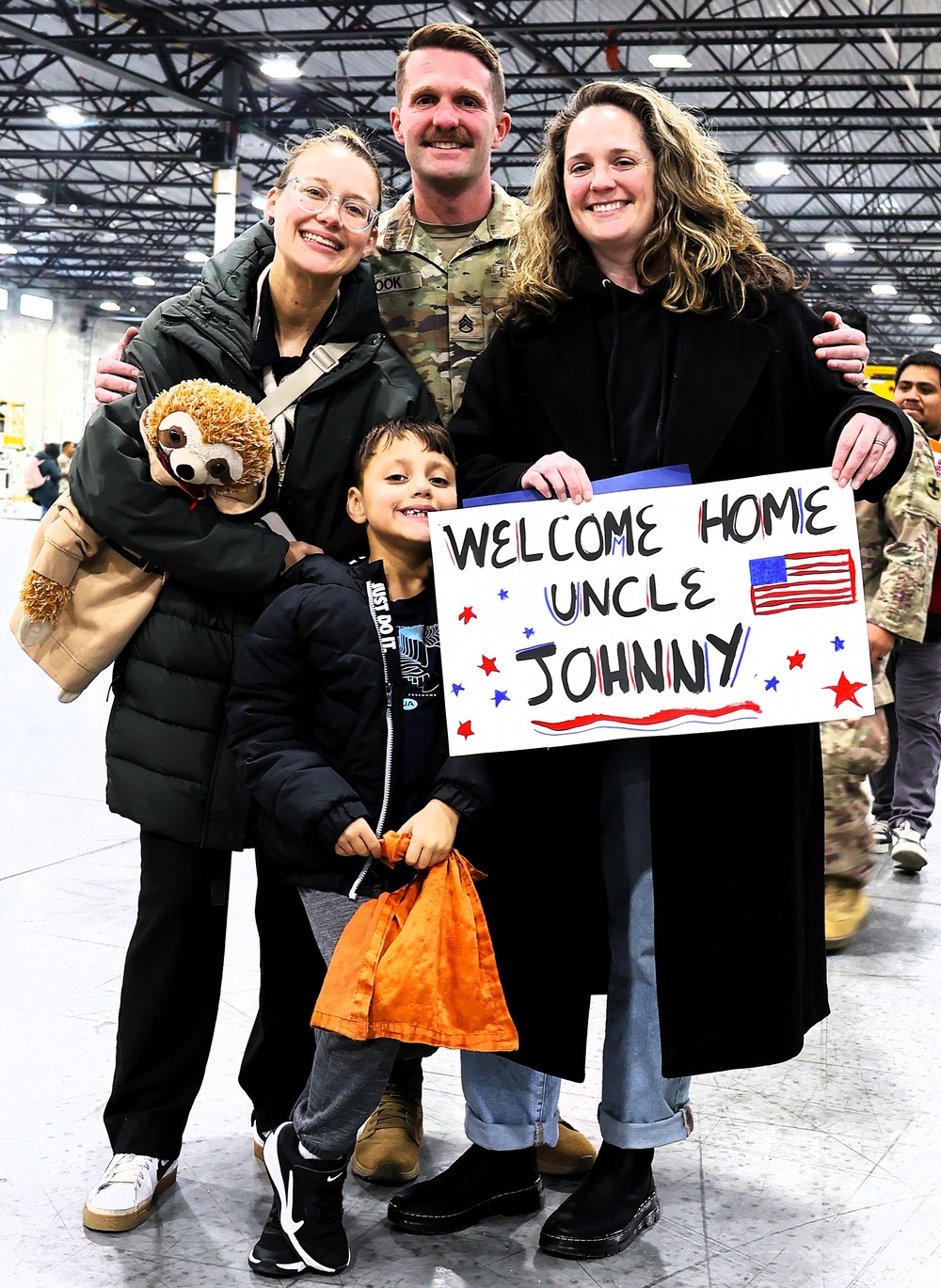 Last of Illinois Army National Guard's 2nd Battalion, 130th Infantry Soldiers Return from Deployment