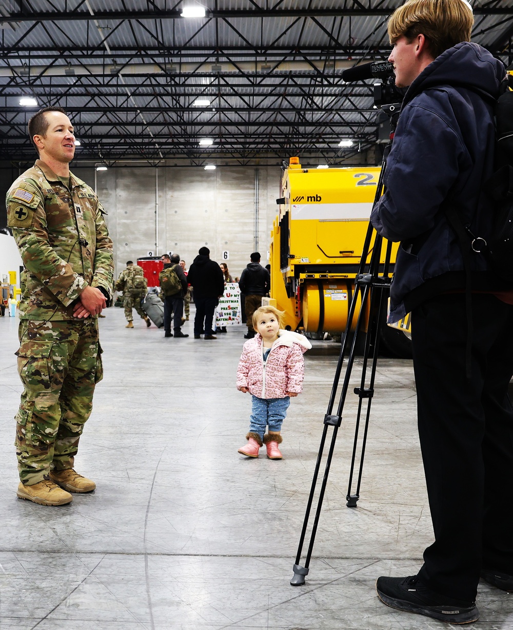Last of Illinois Army National Guard's 2nd Battalion, 130th Infantry Soldiers Return from Deployment