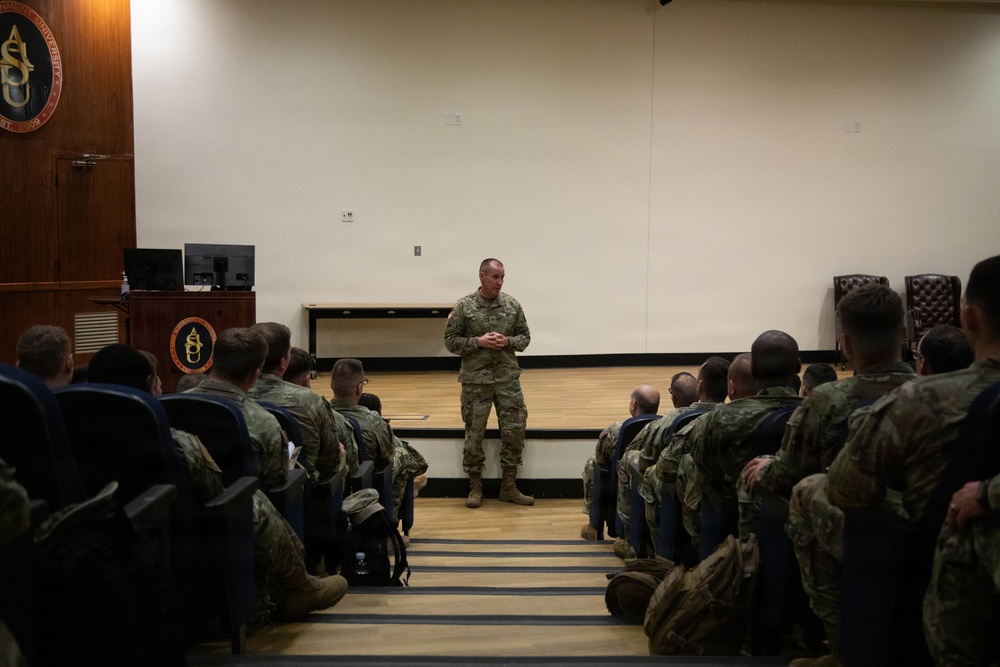 Brig. Gen. Christopher Niewind visits CASCOM