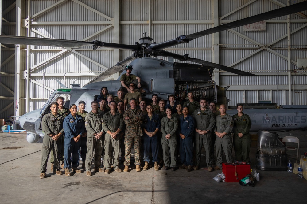 SMMC visits VMFA-225 and 22nd MEU in Puerto Rico