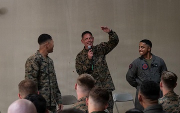 SMMC visits VMFA-225 and 22nd MEU in Puerto Rico