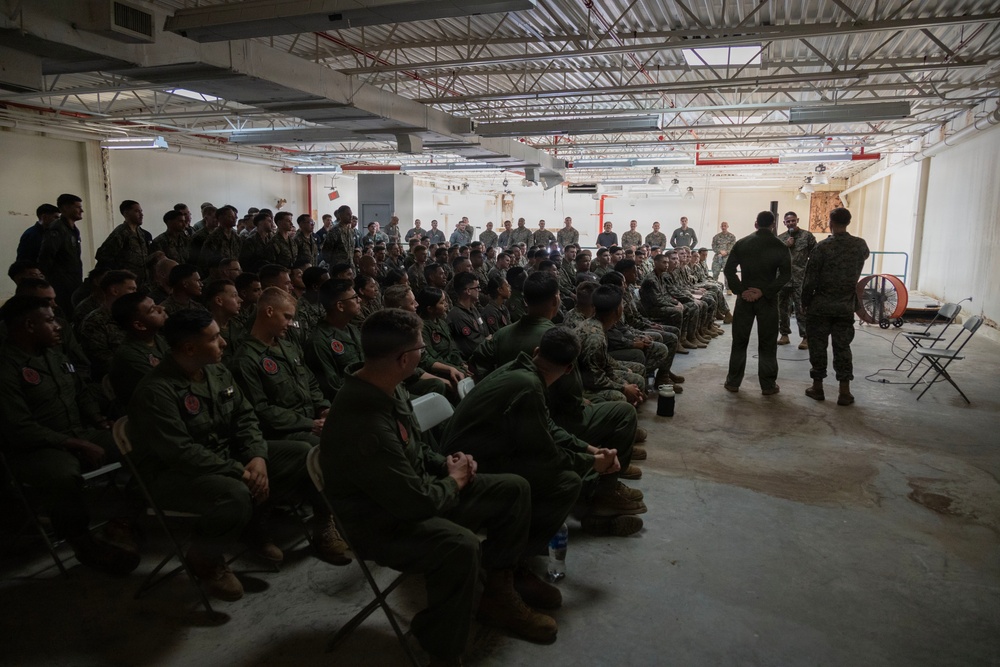 SMMC visits VMFA-225 and 22nd MEU in Puerto Rico