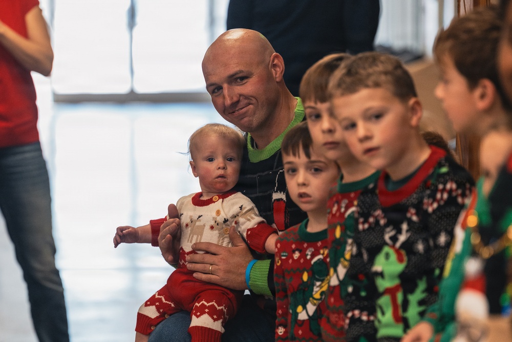 26th Marine Expeditionary Unit’s Holiday Party